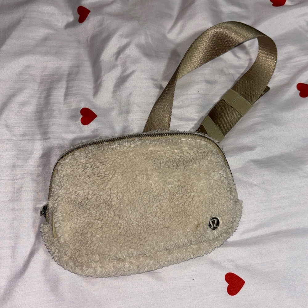 Sherpa Lululemon Belt bag